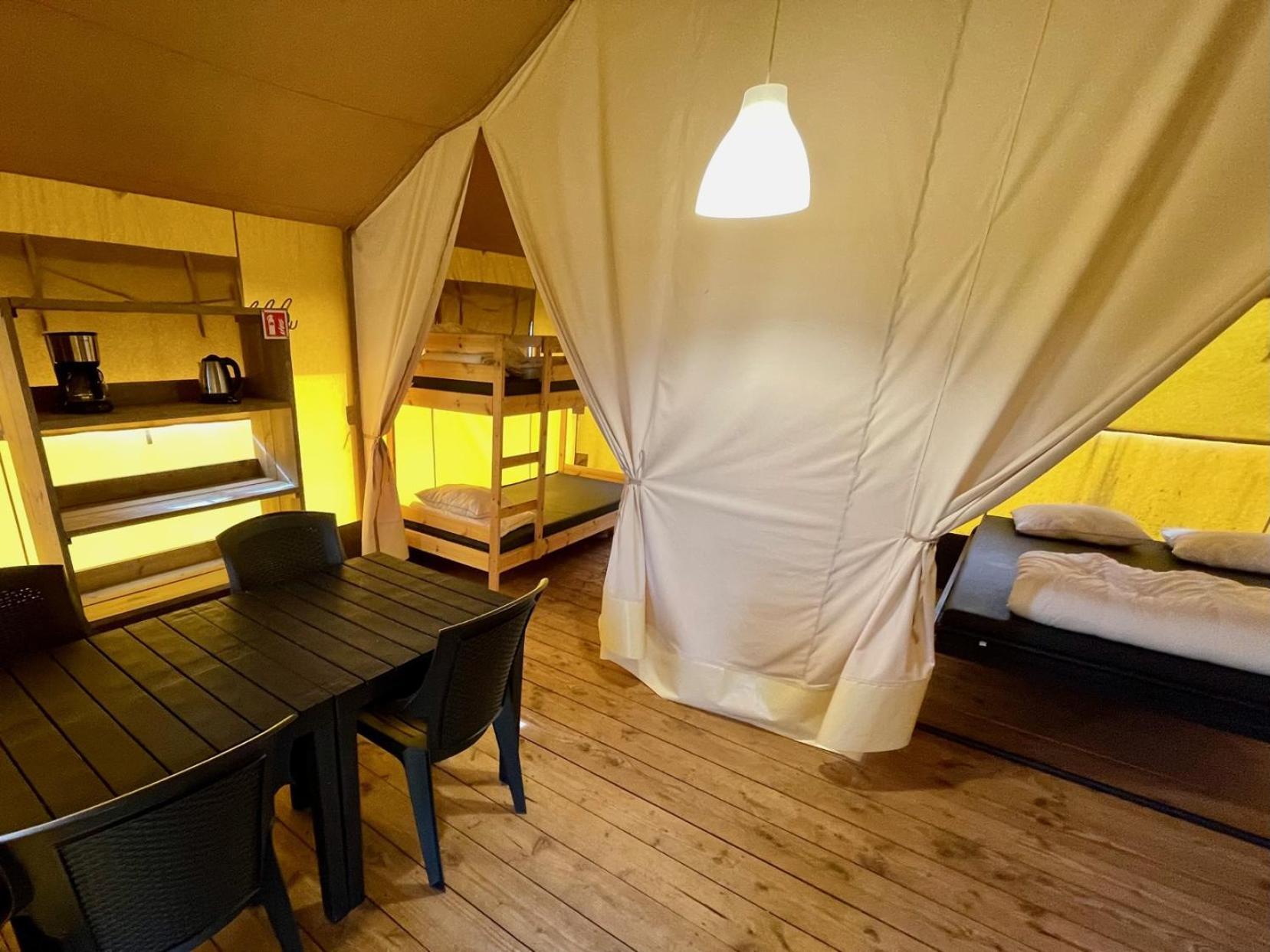 Safaritent At Camping Gt Keiheuvel Balen Room photo